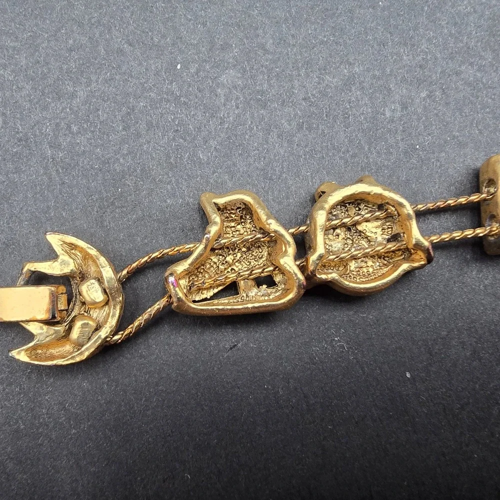 Vintage Gold Tone Ice Hockey Charm Bracelet Enamel Skates Player Net 7.25 Inch
